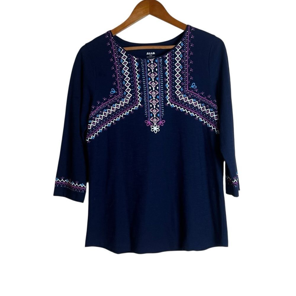 3 for $30! Alia navy printed top. Size small